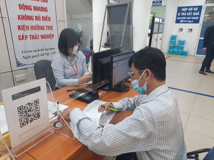 Xuất hiện tình trạng lao động đi làm thời gian ngắn rồi xin hưởng bảo hiểm thất nghiệp- Ảnh 1. Xuất hiện tình trạng lao động đi làm thời gian ngắn rồi xin hưởng bảo hiểm thất nghiệp- Ảnh 1.