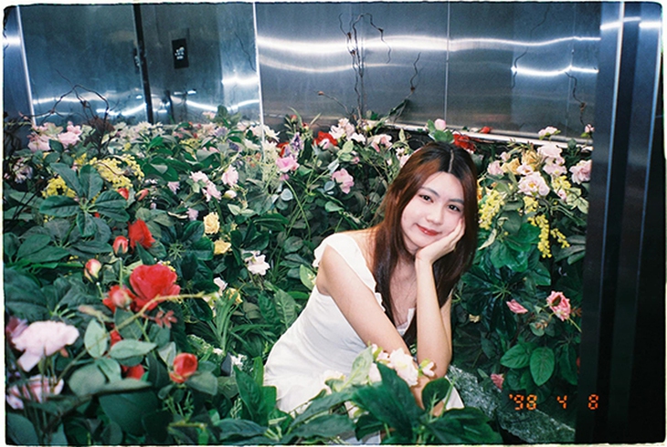 Con gái út MC Quyền Linh gây chú ý với diện mạo khác lạ- Ảnh 2.