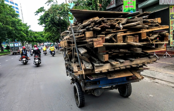 Công an TPHCM xử phạt gần 18.000 xe cơ giới không đảm bảo kỹ thuật- Ảnh 1. Công an TPHCM xử phạt gần 18.000 xe cơ giới không đảm bảo kỹ thuật- Ảnh 1.