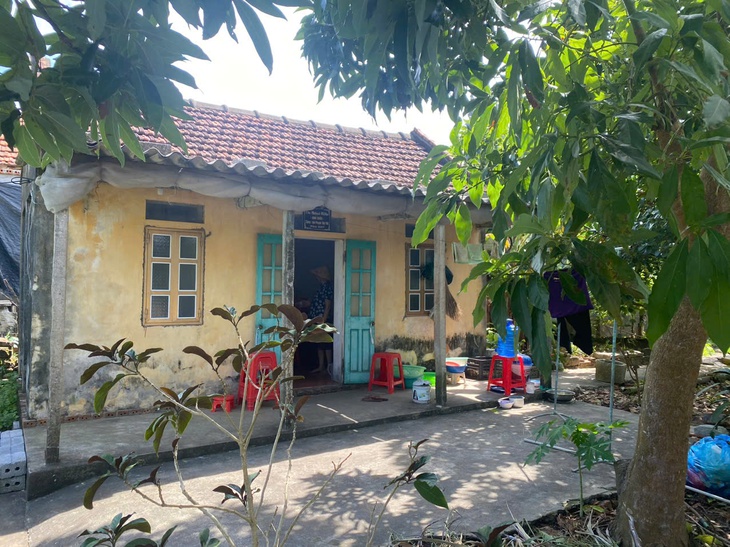 Xót xa hoàn cảnh người phụ nữ không chồng, không con, mong có tiền để chạy chữa bệnh tật- Ảnh 5. Xót xa hoàn cảnh người phụ nữ không chồng, không con, mong có tiền để chạy chữa bệnh tật- Ảnh 5.