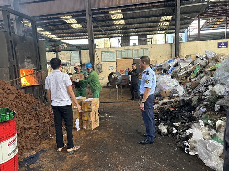 Phát hiện gần 14 nghìn sản phẩm làm đẹp vi phạm qua TMĐT- Ảnh 2. Phát hiện gần 14 nghìn sản phẩm làm đẹp vi phạm qua TMĐT- Ảnh 2.