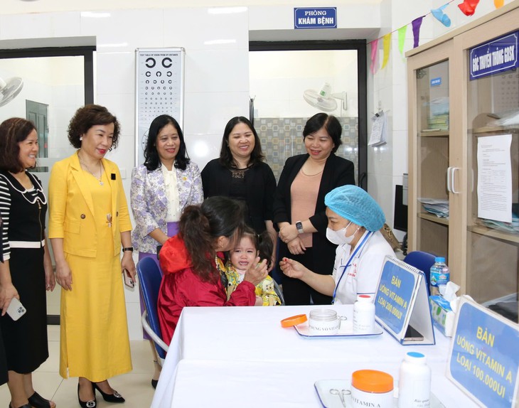 Hà Nội tổ chức gần 1.700 điểm uống vitamin A đợt 2- Ảnh 1.