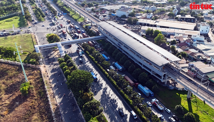 TP Hồ Chí Minh: Diện mạo 9 cầu bộ hành kết nối nhà ga trên cao tuyến metro số 1- Ảnh 11. TP Hồ Chí Minh: Diện mạo 9 cầu bộ hành kết nối nhà ga trên cao tuyến metro số 1- Ảnh 11.