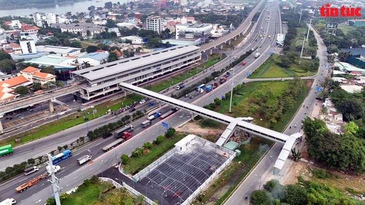 TP Hồ Chí Minh: Diện mạo 9 cầu bộ hành kết nối nhà ga trên cao tuyến metro số 1- Ảnh 5. TP Hồ Chí Minh: Diện mạo 9 cầu bộ hành kết nối nhà ga trên cao tuyến metro số 1- Ảnh 5.