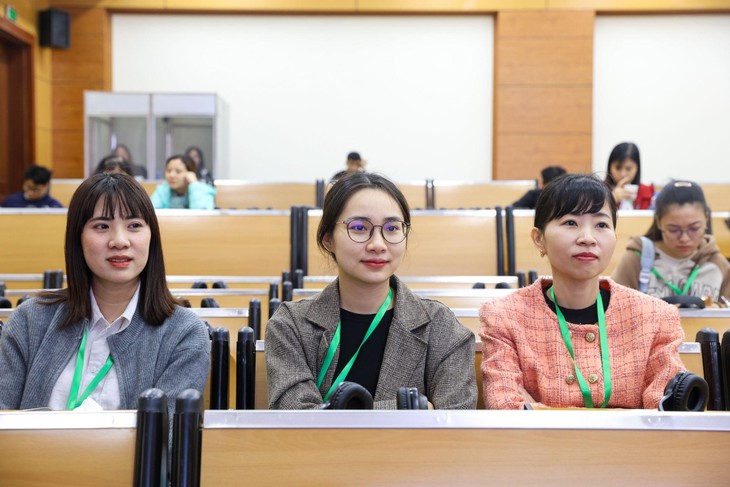 Bệnh Viện Mắt Hà Nội 2 – chia sẻ, kết nối tri thức tại hội thảo khúc xạ nhãn khoa 2024- Ảnh 6. Bệnh Viện Mắt Hà Nội 2 – chia sẻ, kết nối tri thức tại hội thảo khúc xạ nhãn khoa 2024- Ảnh 6.