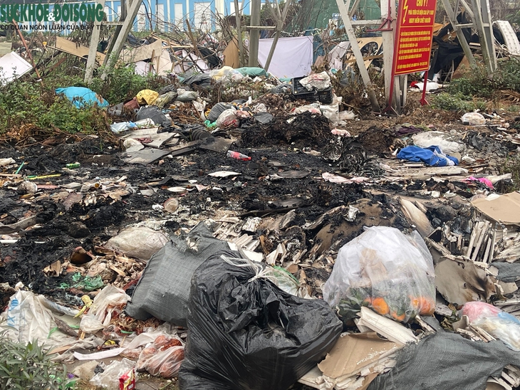 Đại lộ nghìn tỷ ở Hà Nội ngập rác thải- Ảnh 3.