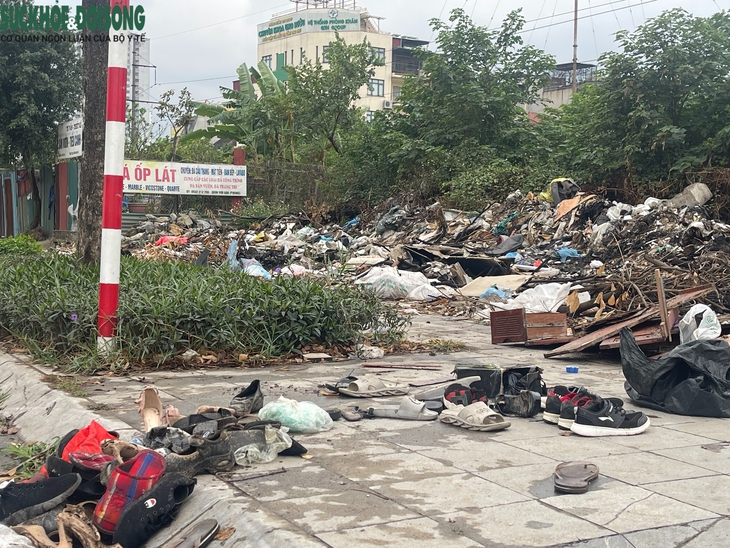 Đại lộ nghìn tỷ ở Hà Nội ngập rác thải- Ảnh 10.