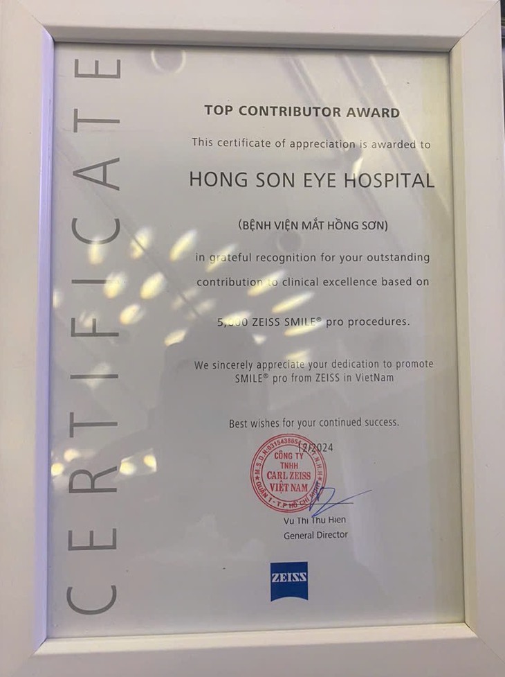 Bệnh viện Mắt Hồng Sơn nhận giải thưởng về phẫu thuật khúc xạ Smile Pro- Ảnh 2. Bệnh viện Mắt Hồng Sơn nhận giải thưởng về phẫu thuật khúc xạ Smile Pro- Ảnh 2.
