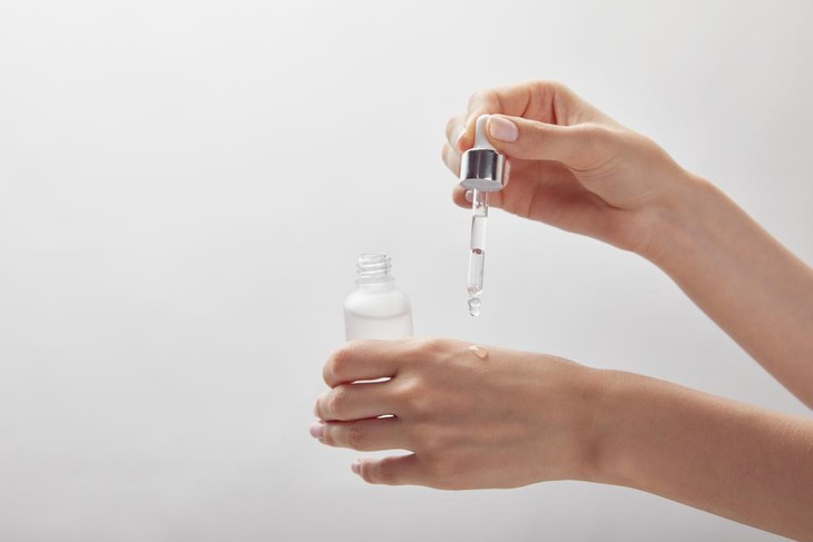 Da nhạy cảm cần cân nhắc yếu tố nào khi lựa chọn serum?- Ảnh 2. Da nhạy cảm cần cân nhắc yếu tố nào khi lựa chọn serum?- Ảnh 2.