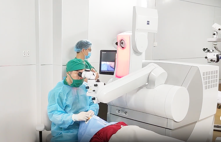 Bệnh viện Mắt Hồng Sơn nhận giải thưởng về phẫu thuật khúc xạ Smile Pro- Ảnh 3. Bệnh viện Mắt Hồng Sơn nhận giải thưởng về phẫu thuật khúc xạ Smile Pro- Ảnh 3.