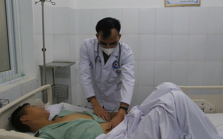 Y tế huyện cấp cứu thành công bệnh nhân vỡ gan bằng kỹ thuật nội khoa bảo tồn