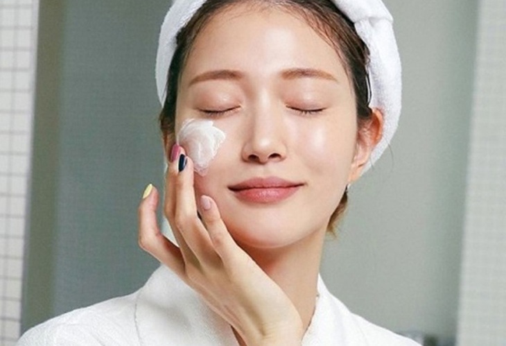 Tẩy tế bào chết đúng cách vào mùa đông- Ảnh 2. Tẩy tế bào chết đúng cách vào mùa đông- Ảnh 2.