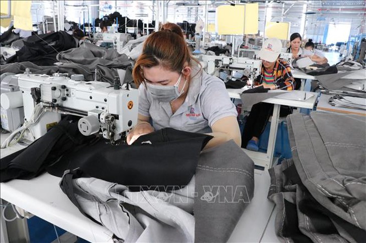 Bình Dương: Thưởng Tết Nguyên đán 2025 cao nhất là 375 triệu đồng- Ảnh 1.