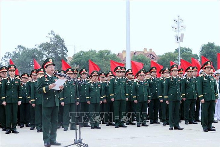 Quân ủy Trung ương, Bộ Quốc phòng tổ chức Lễ báo công và vào Lăng viếng Chủ tịch Hồ Chí Minh- Ảnh 7. Quân ủy Trung ương, Bộ Quốc phòng tổ chức Lễ báo công và vào Lăng viếng Chủ tịch Hồ Chí Minh- Ảnh 7.