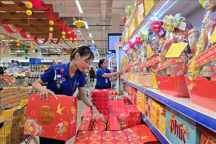 Duy trì bình ổn không để thiếu hàng trong dịp Tết Ất Tỵ- Ảnh 1.