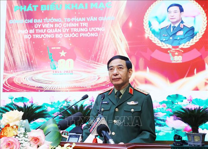 Hội thảo khoa học cấp quốc gia về Quân đội nhân dân Việt Nam- Ảnh 4. Hội thảo khoa học cấp quốc gia về Quân đội nhân dân Việt Nam- Ảnh 4.