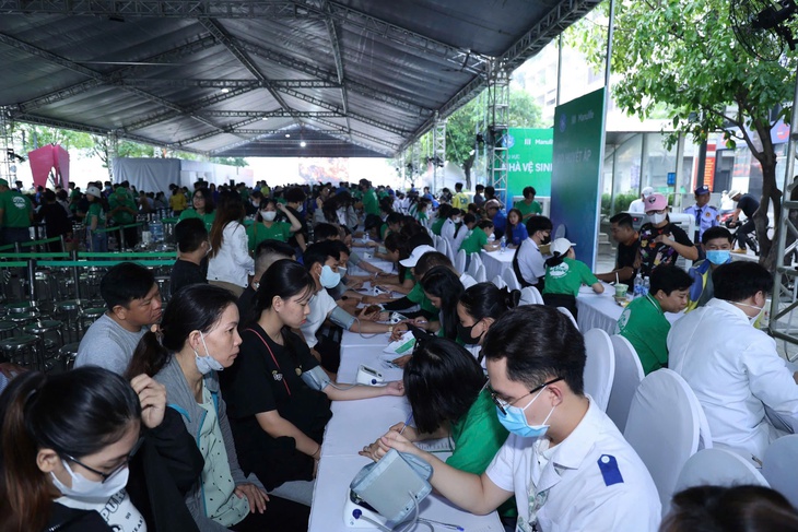 Hơn 3.000 người dân TPHCM được sàng lọc vi khuẩn H.Pylori dạ dày và các bệnh không lây nhiễm- Ảnh 6.