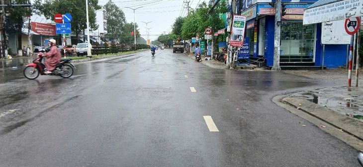 Chưa chốt thời gian thông đèo Khánh Lê do sạt lở- Ảnh 4. Chưa chốt thời gian thông đèo Khánh Lê do sạt lở- Ảnh 4.