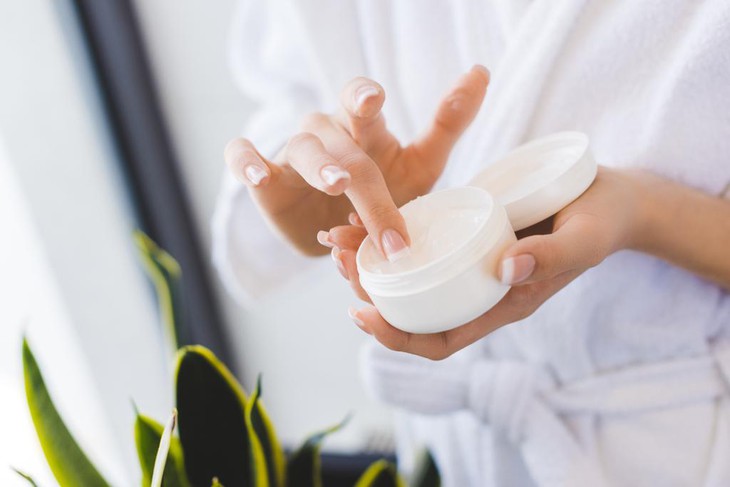 Mỹ phẩm chứa vitamin E có tác dụng gì trong chăm sóc da?- Ảnh 2.