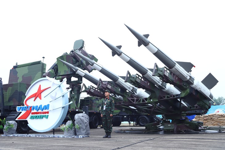 Người dân được tham quan Triển lãm Quốc phòng quốc tế 2024 sớm hơn dự kiến- Ảnh 2.