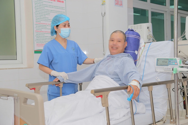 Nghiện thuốc lá, nam bệnh nhân 42 tuổi nguy kịch vì nhồi máu cơ tim cấp- Ảnh 2. Nghiện thuốc lá, nam bệnh nhân 42 tuổi nguy kịch vì nhồi máu cơ tim cấp- Ảnh 2.