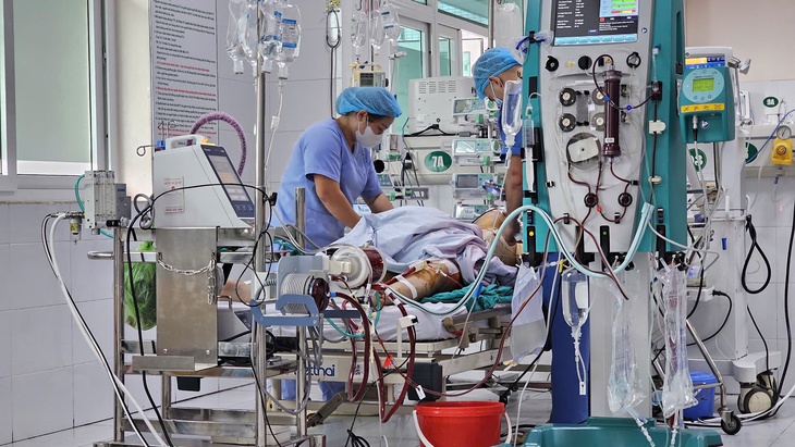 Nghiện thuốc lá, nam bệnh nhân 42 tuổi nguy kịch vì nhồi máu cơ tim cấp- Ảnh 1. Nghiện thuốc lá, nam bệnh nhân 42 tuổi nguy kịch vì nhồi máu cơ tim cấp- Ảnh 1.