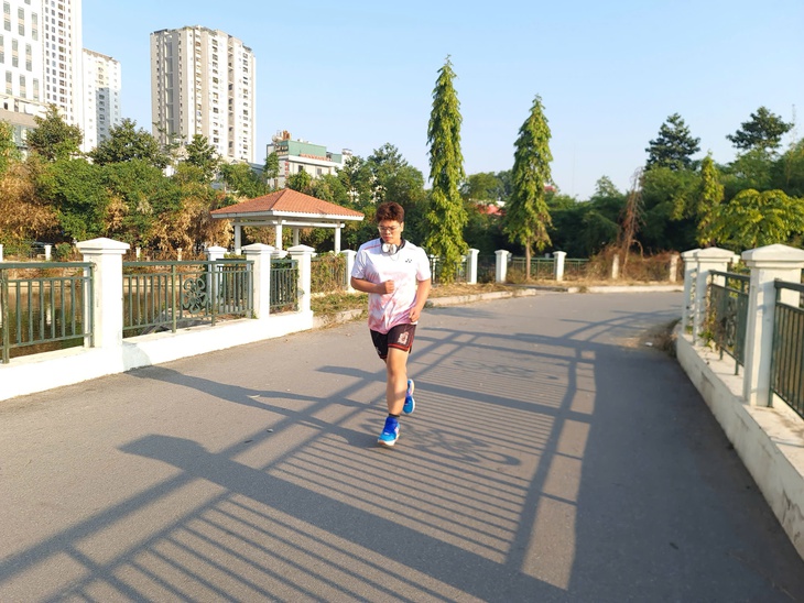 Ứng viên TÔI KHỎE ĐẸP HƠN nặng 128kg từ chối mua xe SH để thuê PT tập gym, boxing giảm cân- Ảnh 1. Ứng viên TÔI KHỎE ĐẸP HƠN nặng 128kg từ chối mua xe SH để thuê PT tập gym, boxing giảm cân- Ảnh 1.