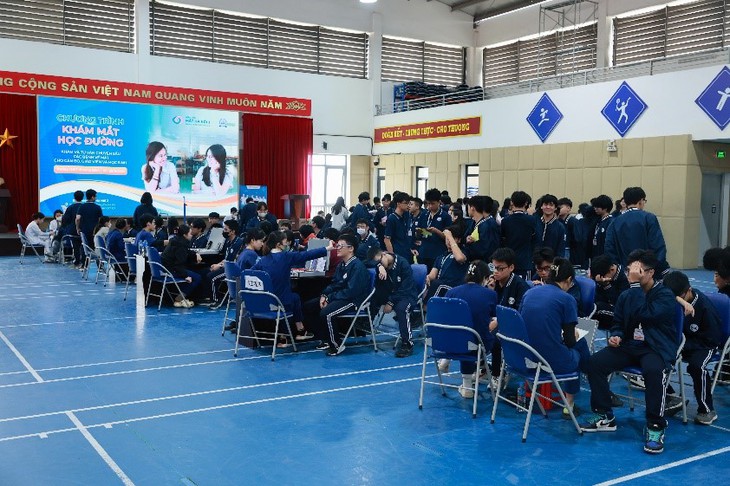 Khám mắt học đường tại THPT Khương Đình – Hành trình chăm sóc mắt sáng, gieo niềm tin vào tương lai!- Ảnh 1. Khám mắt học đường tại THPT Khương Đình – Hành trình chăm sóc mắt sáng, gieo niềm tin vào tương lai!- Ảnh 1.
