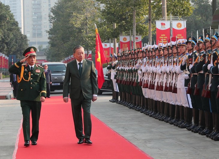 Tổng Bí thư Tô Lâm: Xây dựng Quân đội nhân dân chính quy, tinh nhuệ, hiện đại- Ảnh 2. Tổng Bí thư Tô Lâm: Xây dựng Quân đội nhân dân chính quy, tinh nhuệ, hiện đại- Ảnh 2.