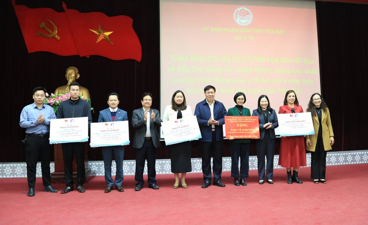 Thứ trưởng Bộ Y tế: Chú trọng chăm sóc sức khỏe ban đầu, cơ bản và chuyên sâu để nâng cao năng lực cho y tế cơ sở - Ảnh 1.