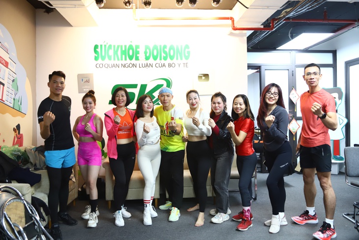 Bà mẹ U50 và hành trình 'gọt' vóc dáng tại TÔI KHỎE ĐẸP HƠN lần thứ 3- Ảnh 3. Bà mẹ U50 và hành trình 'gọt' vóc dáng tại TÔI KHỎE ĐẸP HƠN lần thứ 3- Ảnh 3.