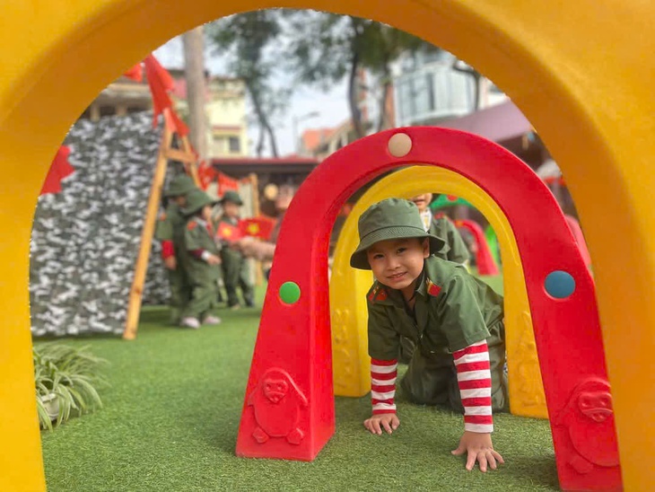 Nhiều hoạt động giáo dục kỷ niệm Ngày thành lập Quân đội nhân dân Việt Nam- Ảnh 1. Nhiều hoạt động giáo dục kỷ niệm Ngày thành lập Quân đội nhân dân Việt Nam- Ảnh 1.