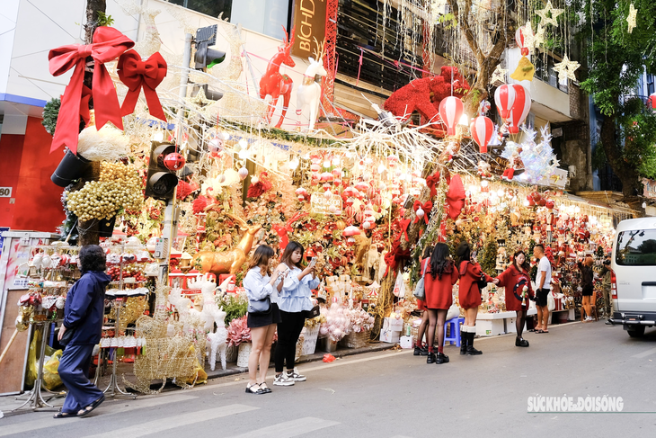 Những công việc 'hái ra tiền' mùa Noel- Ảnh 3.