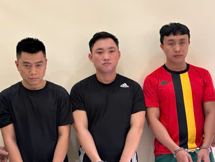 Bắt nhóm cướp giật và giả mua bán xe máy rồi chiếm đoạt tài sản ở TPHCM- Ảnh 1. Bắt nhóm cướp giật và giả mua bán xe máy rồi chiếm đoạt tài sản ở TPHCM- Ảnh 1.