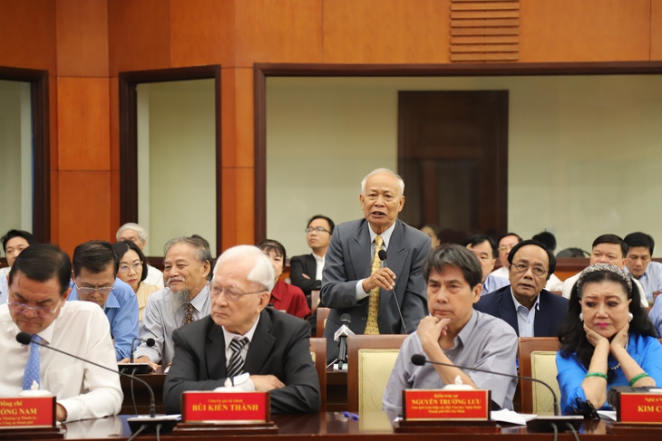 Bí Thư TPHCM: 'Lắng nghe, trọng dụng trí thức là nhiệm vụ xuyên suốt và là cam kết của lãnh đạo thành phố'- Ảnh 3. Bí Thư TPHCM: 'Lắng nghe, trọng dụng trí thức là nhiệm vụ xuyên suốt và là cam kết của lãnh đạo thành phố'- Ảnh 3.