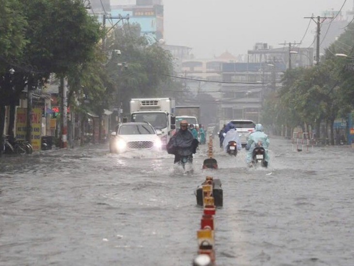Khẩn cấp triển khai các biện pháp ứng phó bão số 10- Ảnh 2.