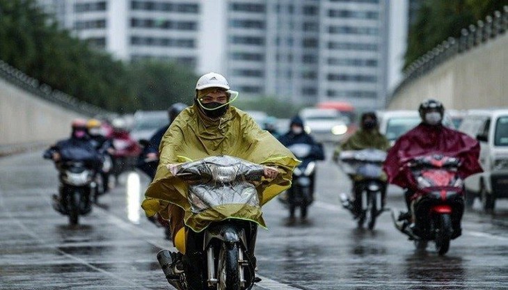 Miền Bắc đón mưa rải rác từ đêm nay, bão số 10 suy yếu- Ảnh 2.