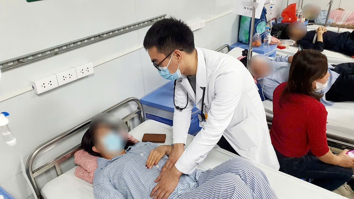 Kết quả điều tra nguyên nhân gây ngộ độc khiến 20 người nhập viện tại một Trung tâm hội nghị ở Long Biên- Ảnh 1. Kết quả điều tra nguyên nhân gây ngộ độc khiến 20 người nhập viện tại một Trung tâm hội nghị ở Long Biên- Ảnh 1.