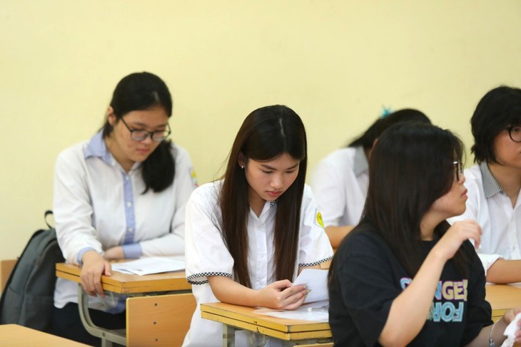 9 vật dụng cấm mang vào phòng thi tốt nghiệp THPT theo quy chế năm 2025- Ảnh 1.