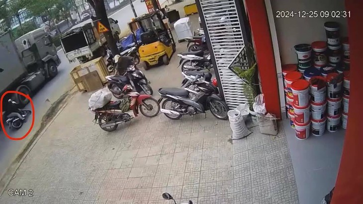 Người tử vong trong vụ tai nạn giao thông xảy ra tại phường Phú La, quận Hà Đông, Hà Nội không phải là học sinh như 1 số trang mạng xã hội đưa tin. Người tử vong trong vụ tai nạn giao thông xảy ra tại phường Phú La, quận Hà Đông, Hà Nội không phải là học sinh như 1 số trang mạng xã hội đưa tin.