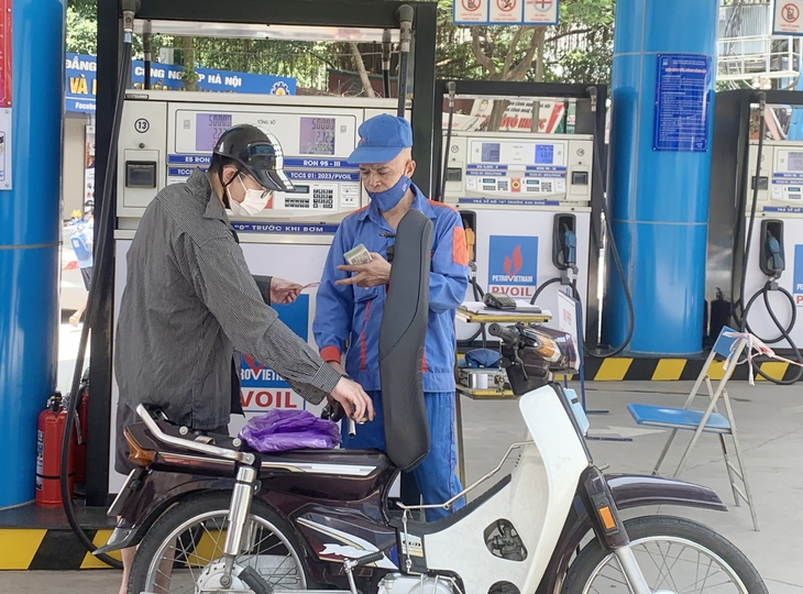 Giá xăng có thể đảo chiều giảm trong kỳ điều hành ngày mai- Ảnh 1.