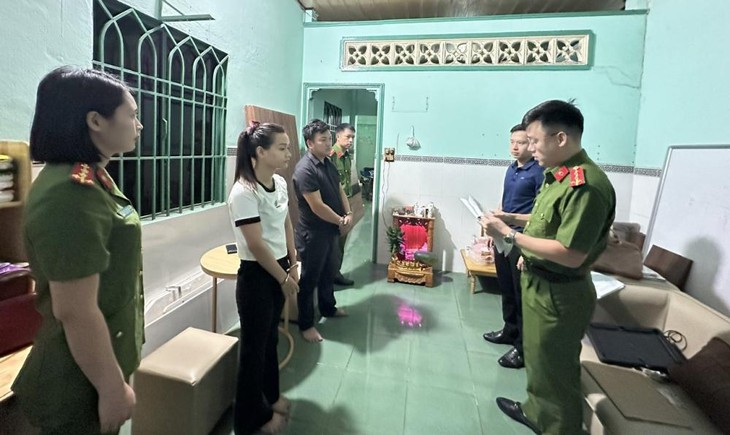 Cặp vợ chồng lừa đảo, chiếm đoạt hơn 100 tỷ đồng- Ảnh 1. Cặp vợ chồng lừa đảo, chiếm đoạt hơn 100 tỷ đồng- Ảnh 1.
