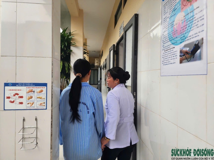 Áp lực học tập, sự kiểm soát của cha mẹ… làm tăng số học sinh gặp vấn đề sức khỏe tâm thần- Ảnh 1. Áp lực học tập, sự kiểm soát của cha mẹ… làm tăng số học sinh gặp vấn đề sức khỏe tâm thần- Ảnh 1.