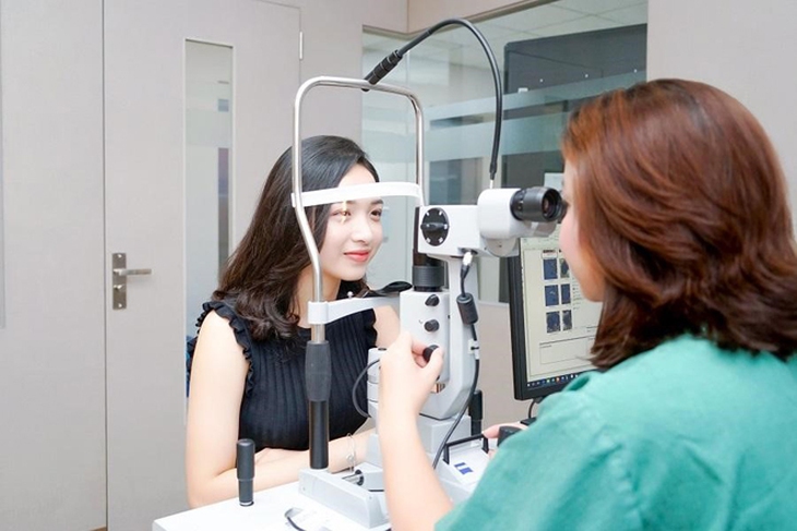 Phẫu thuật cải thiện tật khúc xạ có phải lựa chọn tốt?- Ảnh 1.