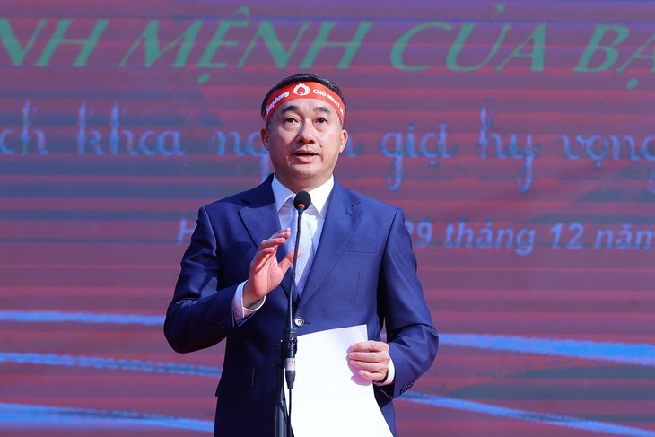 Thứ trưởng Bộ Y tế: 'Hiến máu, vì sức khỏe mỗi chúng ta và sinh mệnh nhiều người bệnh'- Ảnh 1. Thứ trưởng Bộ Y tế: 'Hiến máu, vì sức khỏe mỗi chúng ta và sinh mệnh nhiều người bệnh'- Ảnh 1.