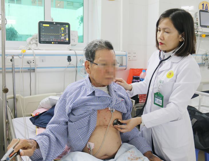Bác sĩ bất ngờ với 'đơn thuốc AI': Vừa vi phạm pháp luật, vừa có thể gây tử vong- Ảnh 2. Bác sĩ bất ngờ với 'đơn thuốc AI': Vừa vi phạm pháp luật, vừa có thể gây tử vong- Ảnh 2.