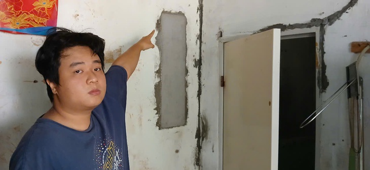 Người bên cồn thao thức xuyên đêm vì lo sóng biển đánh sập nhà- Ảnh 4. Người bên cồn thao thức xuyên đêm vì lo sóng biển đánh sập nhà- Ảnh 4.