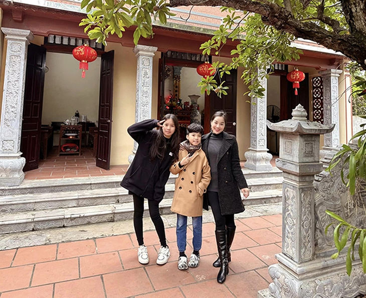Con gái 'Vàng Anh' Minh Hương ở tuổi thiếu nữ thừa hưởng gen xinh đẹp của mẹ- Ảnh 7. Con gái 'Vàng Anh' Minh Hương ở tuổi thiếu nữ thừa hưởng gen xinh đẹp của mẹ- Ảnh 7.