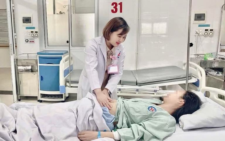 Bác sĩ tuyến huyện cứu sống thai phụ chửa ngoài tử cung bị vỡ