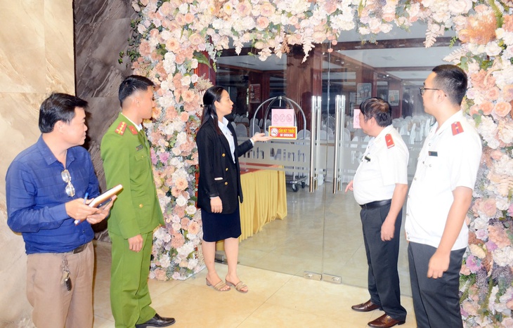 Nghệ An bắt đầu kiểm tra, xử lý vi phạm về hút thuốc lá- Ảnh 1.